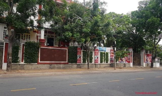 Bán biệt thự 3 MT đường Nguyễn Văn Hưởng, 739m2 thổ cư, 4 lầu, đang cho thuê làm công ty