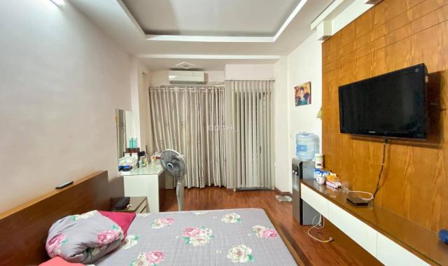 Nhà đẹp đón tết Hào Nam - 40m2, 5 tầng, 4 tỷ - ngõ ba gác, gần phố, nội thất lung linh