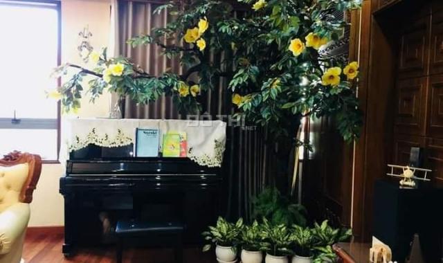 Biệt thự đón tết, cần bán gấp biệt thự mặt hồ Quỳnh Võ Thị Sáu. 65m2, 5 tầng, 12.5 tỷ