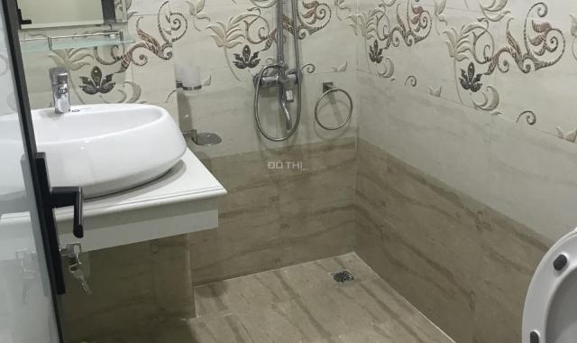 Cho thuê nhà 5 tầng mới xây Ngọc Thụy, Long Biên, 40m2/sàn. Giá: 10 triệu/tháng, LH: 0984.373.362