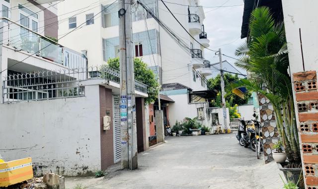 Bán nhà đẹp đường Nguyễn Thị Định, Quận 2 giá 7.5 tỷ, 1 trệt 3 lầu đường ô tô ra vào, giá 7.5 tỷ