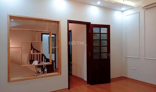 Nhà phố Nguyễn Phúc Lai 60m2, 5 tầng mặt tiền 5m giá 10,2 tỷ ô tô vào nhà