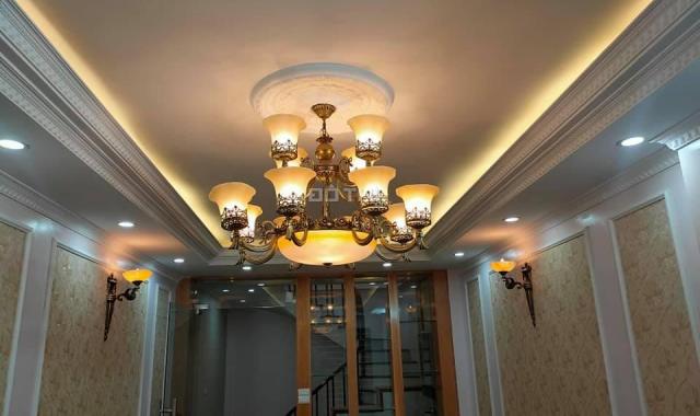 Nhà mặt ngõ Lê Thanh Nghị, Hai Bà Trưng, lô góc cực đẹp, về ở luôn đón Tết. DT 40m2, 5 tầng