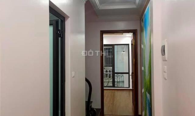 Nhà mặt ngõ Lê Thanh Nghị, Hai Bà Trưng, lô góc cực đẹp, về ở luôn đón Tết. DT 40m2, 5 tầng