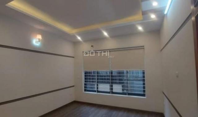 Bán nhà đẹp 65m2 khu vip nhất Trường Chinh, gara, ô tô, vỉa hè rộng, 9.5 tỷ