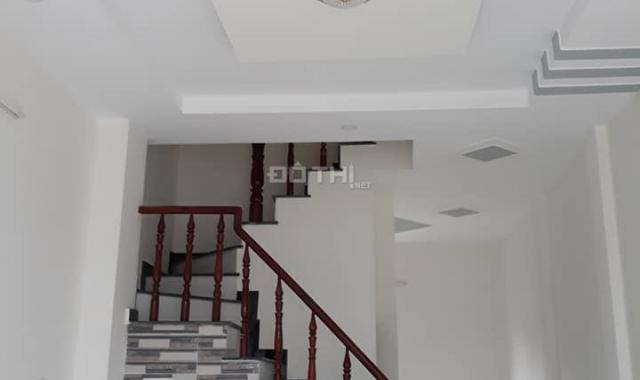 Nhà mới xây (1 trệt, 1 lầu)80m2, TT 750tr, giá 100%, SHR, bao sang tên 0902160844