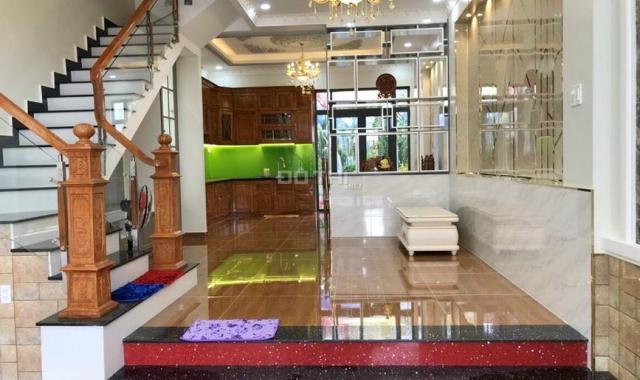 Bán biệt thự cao cấp 3 lầu 80m2 KDC Anh Tuấn Green Riverside đường Huỳnh Tấn Phát Huyện Nhà Bè