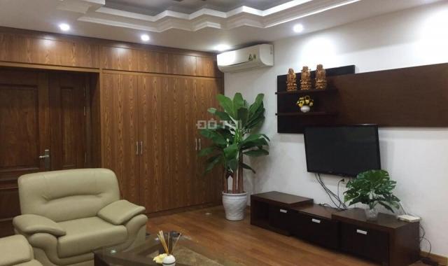 Cho thuê căn chung cư D2 Giảng Võ, diên tích 200m2, đầy đủ nội thất. Lh 0974429283