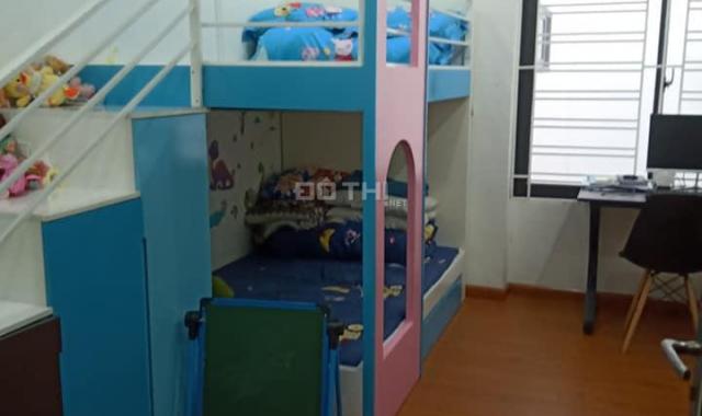 Bán nhà Nguyễn Văn Cừ - Long Biên - 40m2 - 5 tầng - giá 2.75 tỷ