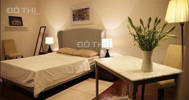 Cho thuê căn hộ 2 phòng ngủ đầy đủ nội thất Vincom Bà Triệu 132m2, LH 0974429283