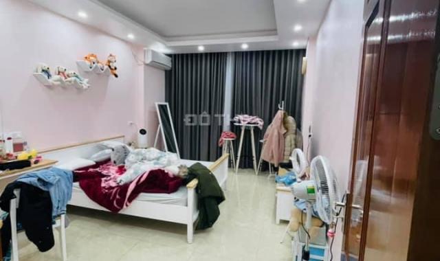 Bán gấp, nhà đẹp, 5 tầng, 35m2, mặt ngõ, phố Nguyễn Khoái - Hoàng Mai, 2,6 tỷ