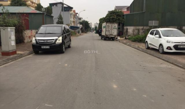 Chủ nhà cần tiền bán gấp mảnh đất trong khu TĐC Thạch Bàn, Long Biên