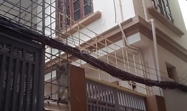 Bán nhà ngõ Thịnh Quang, 43m2, 4 tầng, giá 4,3 tỷ, LH ngay 0906200538