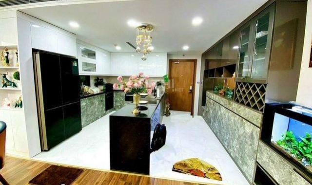 Bán căn hộ chung cư tại dự án Goldmark City, Bắc Từ Liêm, Hà Nội diện tích 160m2, giá 28.6 triệu/m2