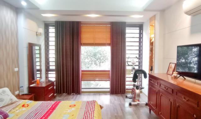 Hơn 2 tỷ nhà Mỗ Lao, Hà Đông, 45 m2, 4T, MT 3.4m về ở luôn