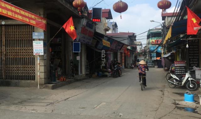 Chỉ 1.980 tỷ có nhà đẹp ở ngay gần chợ và uỷ ban phường Dương Nội, DT 35m2