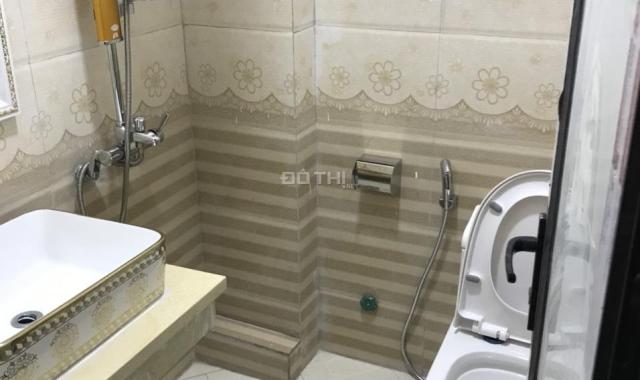 Chính chủ bán nhà mới ngõ 296 Lĩnh Nam, 50m2 x 4T, cách đường ô tô 50m, giá 3,3 tỷ, LH 0902113778