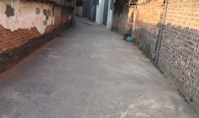 Không sử dụng đến gia đình cần bán gấp thửa đất tại phố Tư Đình, Long Biên