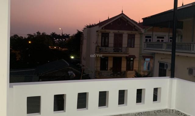 60 m2 nhà mới 3 tầng - 2.98 tỷ - ngay cầu Vĩnh Tuy - 3 phút sang trung tâm Hà Nội