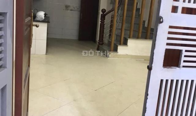 Cho thuê nhà 5 tầng Ngọc Thụy, Long Biên, 40m2/ sàn, giá: 8 triệu/tháng, LH: 0984.373.362