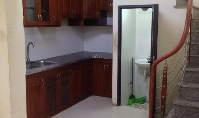 Cho thuê nhà riêng Nguyễn Trãi, 80 m2 gồm 2 tầng tiện làm vp, kinh doanh