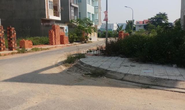 Bán gấp lô góc mặt tiền đường 40m thuộc khu dân cư Bình Chánh mới, cách đường Trần Văn Giàu 50m