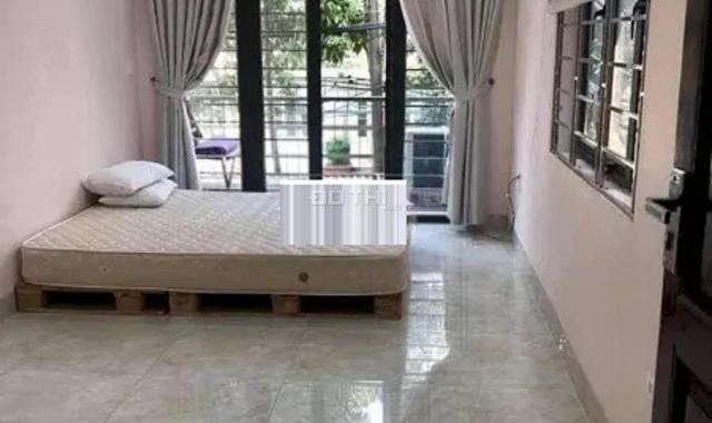 Cho thuê nhà ở Nguyễn Văn Cừ 38m2 x 5 tầng mới vừa ở làm văn phòng bán hàng online