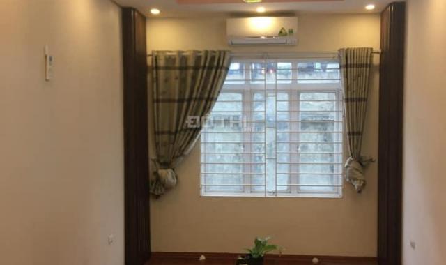 Nhỉnh 2 tỷ có nhà 4 tầng SĐCC, 30 m2 Tây Hồ