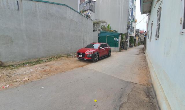 Bán 42m2 đất Yên Nghĩa, ô tô vào nhà, đường 4m