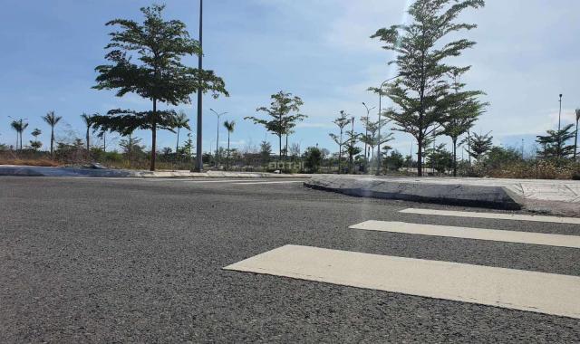 Bán đất biệt thự ven đầm Thủy Triều gần sân bay quốc tế Cam Ranh giá tốt nhất khu vực chỉ 14tr/m2