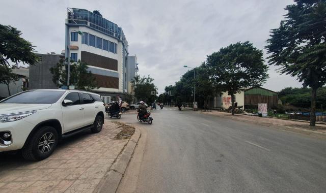 Bán đất Việt ngay Quận Ủy Long Biên, Việt Hưng 55m2 MT 5m gần ô tô tránh ở KD chỉ 2.8 tỷ