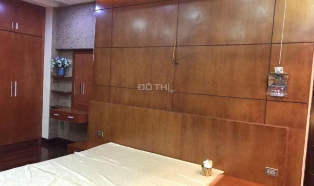 Cho thuê biệt thự full nội thất cao cấp KĐT Việt Hưng, Long Biên. 25 triệu/ tháng, 200m2