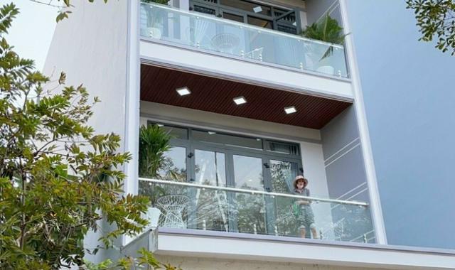 Bán nhà mặt tiền Phạm Hữu Lầu, xã Phước Kiển, Nhà Bè. Giá: 11,5 tỷ (còn bớt), 0943211439 Ms Hải