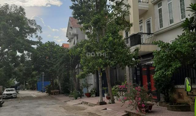 Biệt thự vườn 13,5x19m= 250m2, 3 tầng view sông gần Bình Triệu. Giá 13,8tỷ