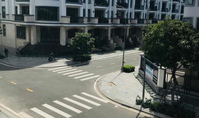 Cho thuê 2 tầng (230m2) làm văn phòng trong KDC Vạn Phúc City Thủ Đức