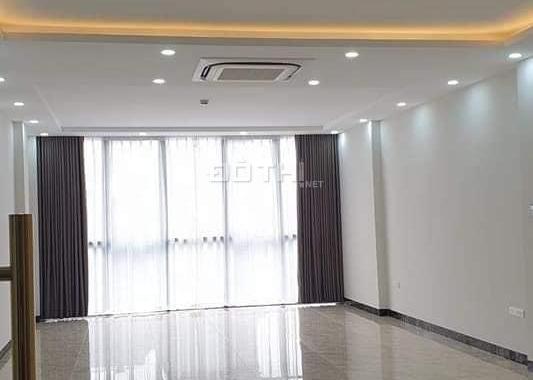 Tòa nhà Hoàng Quốc Việt, 2 mặt tiền, 95m2, 8 tầng thang máy, vỉa hè KD đỉnh 150tr/tháng