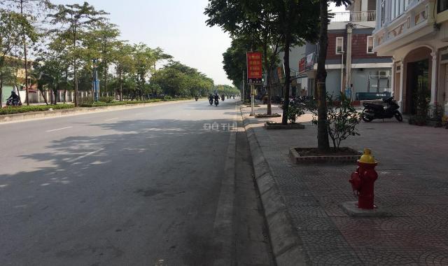 Cần tiền đầu tư bán nhanh nhà 58,8m mặt đường Ngô Xuân Quảng SĐCC