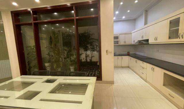 Cho thuê biệt thự BT8 KĐT Việt Hưng, Long Biên, S: 250m2