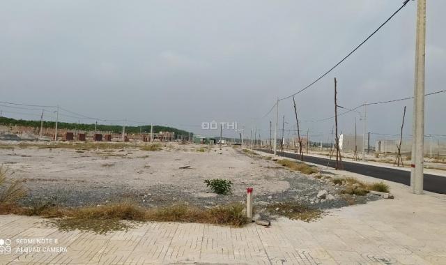 Chính chủ cần bán lỗ lô đất 104m2 giá chỉ 650tr ngay TTHC Bàu Bàng, SHR, LH Kiệm