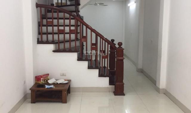Cần cho thuê nhà mới xây 99 Nguyễn Sơn 5 tầng x 40m2 ở và làm vp, bán hàng online