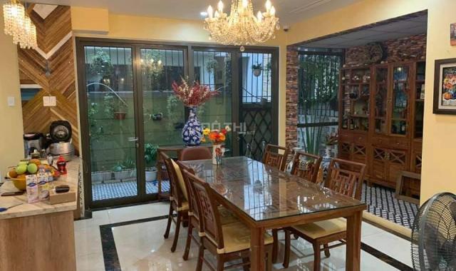 Chính chủ bán gấp biệt thự 150m2, 3.5 tầng, 4 phòng ngủ, gara, Thạch Bàn, Long Biên, nhỉnh 12 tỷ