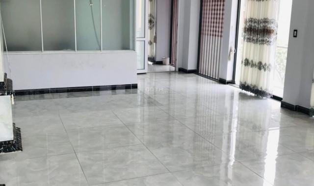 Cho thuê mặt bằng văn phòng 45m2 được ở lại giá 9 triệu/tháng trong KDC Vạn Phúc City Thủ Đức