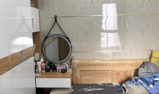 Cần bán căn 2PN 1 kho DT 84m2 khu Emerald dự án Celadon City giá tốt liên hệ 0909428180