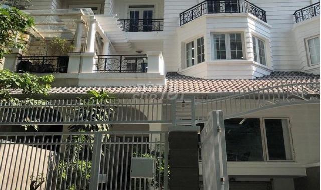 Biệt thự Saigon Pearl, 147m2, 1 hầm + 4 lầu, không nội thất, giá bán: 59 tỷ