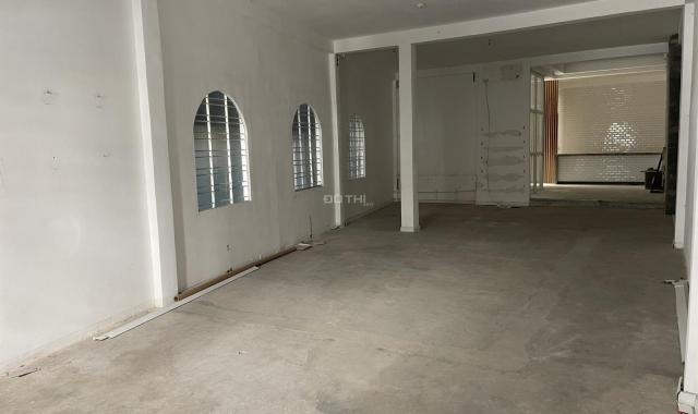 Cho thuê mặt bằng MT Lý Tự Trọng, P. Bến Thành, Q. 1. DT: 120m2, giá 30 tr/tháng