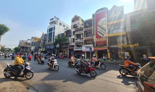 Cho thuê nhà 136-138  Nguyễn Gia Trí, Bình Thạnh. DT: 8.4x20m 3 lầu