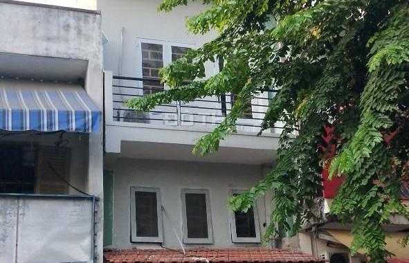 Cho thuê nhà nguyên căn 2 mặt tiền đường Phạm Văn Đồng, nhà mới sơn sửa diện tích 4x15m giá rẻ