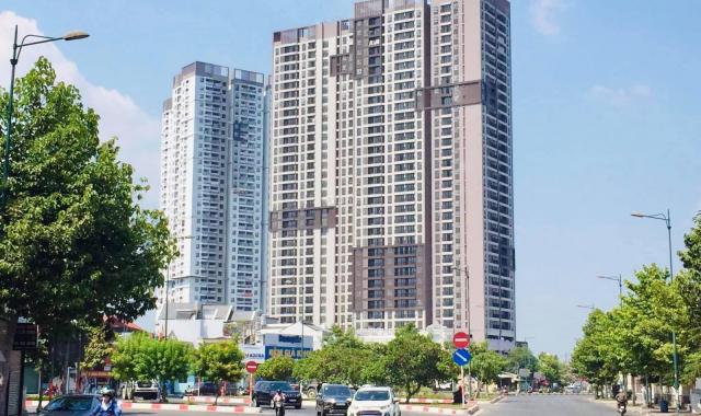 Căn 2 phòng ngủ 74.39m2, tầng đẹp, view Q1, Phạm Văn Đồng và hồ bơi - Giá tốt