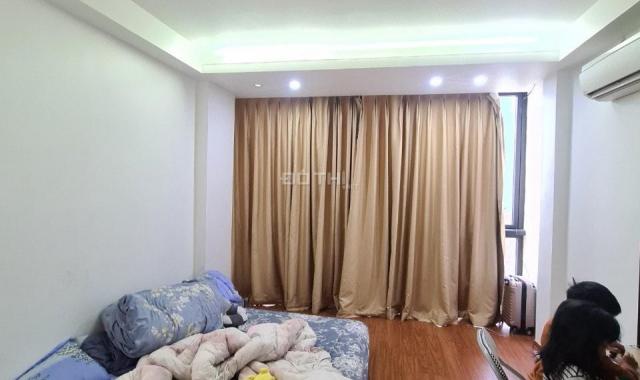 Bán gấp nhà Việt Hưng Q. Long Biên 32m2 5tầng MT 3.8m giá 2.9tỷ đường rộng