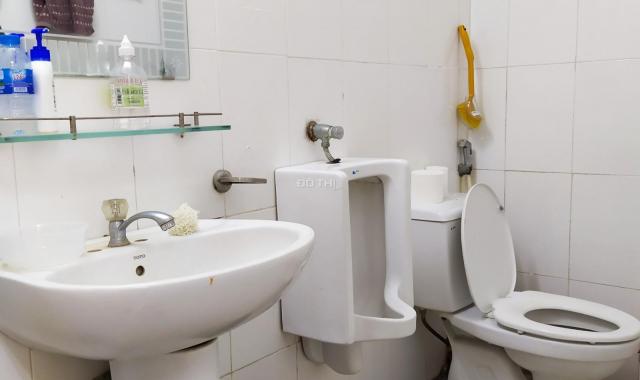 Cho thuê văn phòng chuyên nghiệp, mặt phố Giảng Võ, 60m2, giá: 7.5tr/th